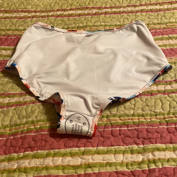 Woman’s high waisted bikini set size medium - Picture 5 of 7